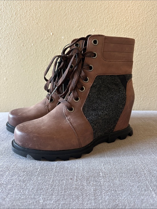 sorel lexie tobacco NEW Women Joan Of Arctic Wedge lll Boot Waterproof Sz 11 this bootie is designed to handle wet weather while keeping you looking chic Sorel Joan Of Arctic Wedge